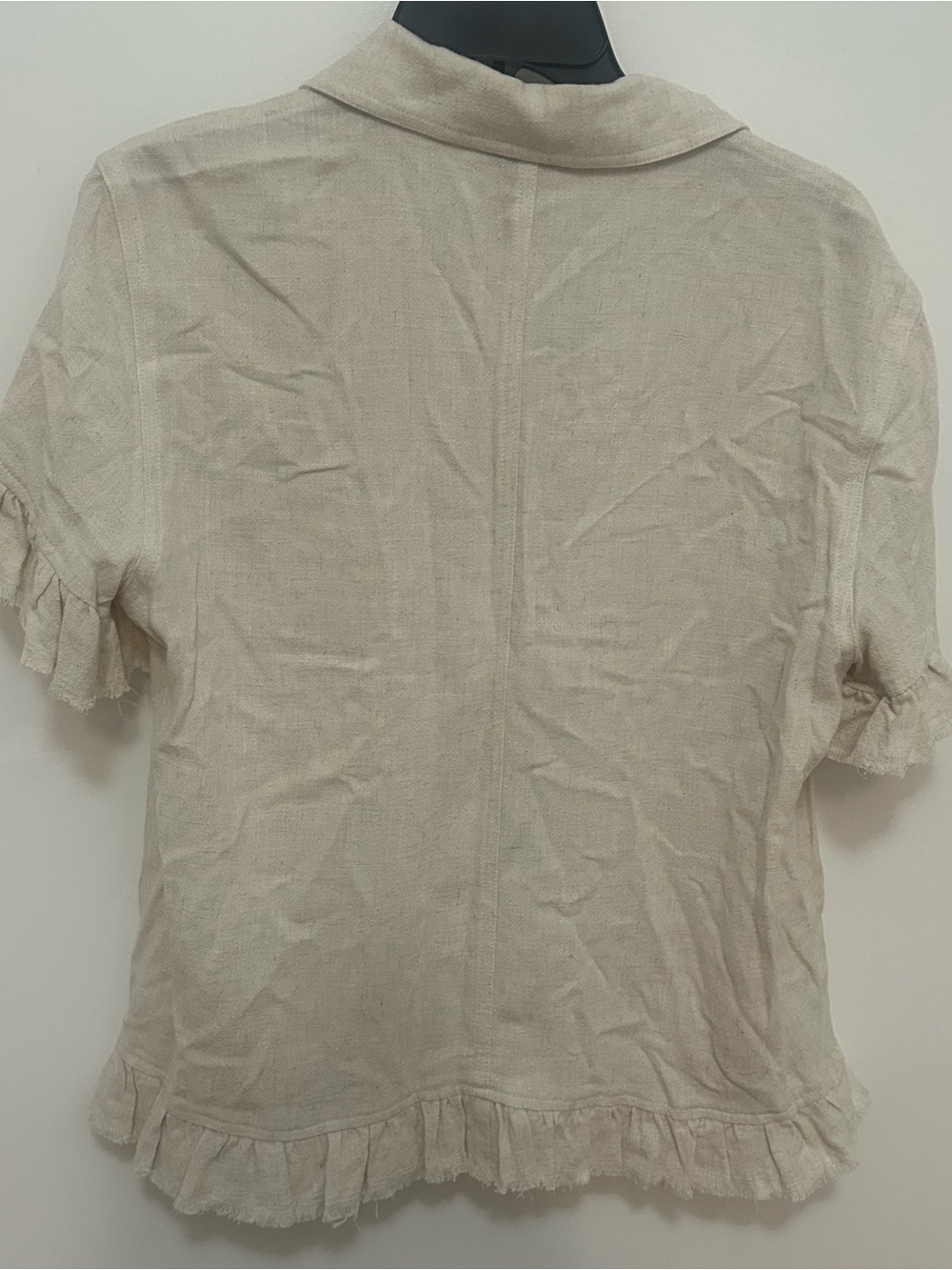 Textured Cream Button-Front Ruffle Sleeve Blouse - Picture 3 of 7